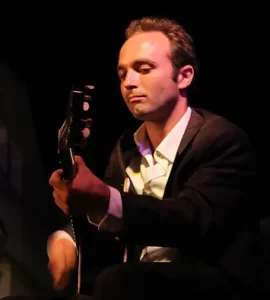 245efd 2cfb093c7e4e47f193e7a3af64cdca2e 270x300